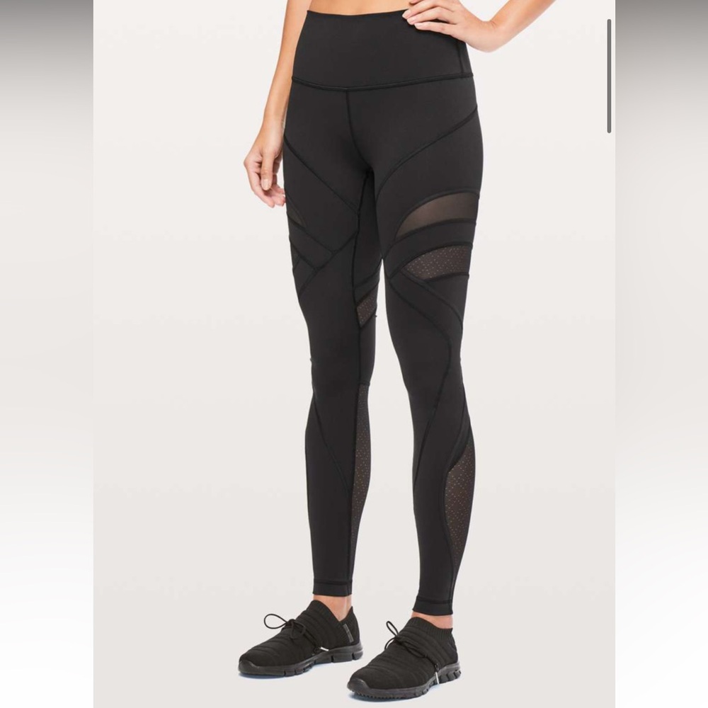 Lululemon Wunder Under High-Rise Tight *Mesh 28"
Black (First Release) size 4 - Picture 4 of 7